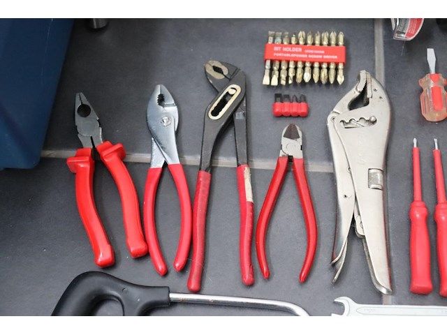 1 gereedschapskoffer, 61 diverse stuks gereedschap - afbeelding 3 van  5