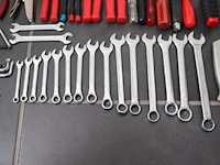 1 gereedschapskoffer, 61 diverse stuks gereedschap - afbeelding 5 van  5