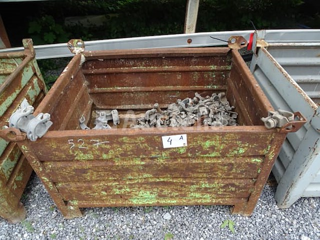 1 gesloten contourtray met grote set enkel- en dubbele bevestigingen - afbeelding 1 van  8