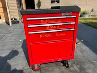 1 gevulde verrijdbare werkkoffer