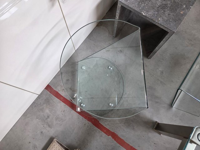 1 glazen bijzettafel - afbeelding 2 van  3