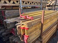 1 groot lot planken, balken, stuttingsmateriaal - afbeelding 4 van  8