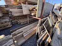 1 groot lot planken, balken, stuttingsmateriaal - afbeelding 6 van  8