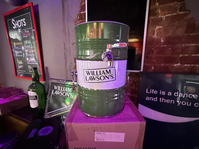 1 groot lot promomateriaal william lawson's - afbeelding 2 van  8