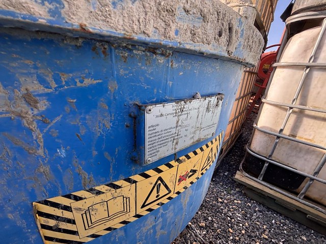 1 grote betonkubel boscaro - afbeelding 2 van  2