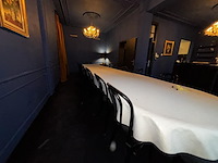 1 grote tafel vv 16 stoelen - afbeelding 2 van  6