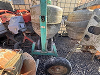 1 grote verrijdbare betonmolen nn - afbeelding 2 van  2