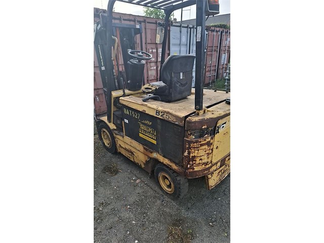 1 heftruk zonder batterijen - afbeelding 2 van  5
