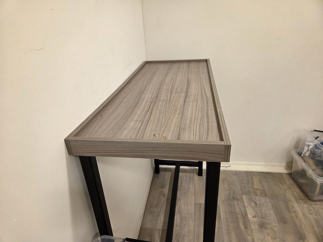 1 hoge formicahouten tafel - afbeelding 2 van  4