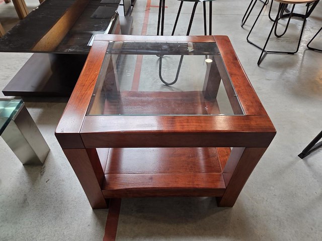 1 houten bijzettafel met glazen blad - afbeelding 2 van  5