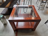 1 houten bijzettafel met glazen blad - afbeelding 2 van  5