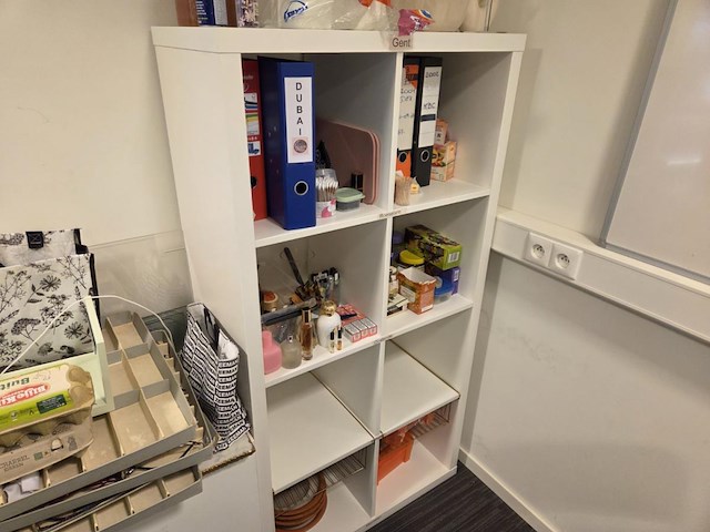 1 ikea vakkenkast - afbeelding 1 van  3