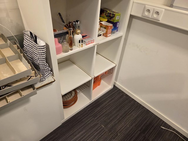 1 ikea vakkenkast - afbeelding 3 van  3