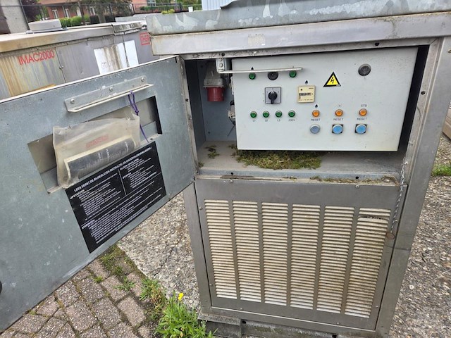1 imac 2000 mazoutbrander - afbeelding 12 van  13