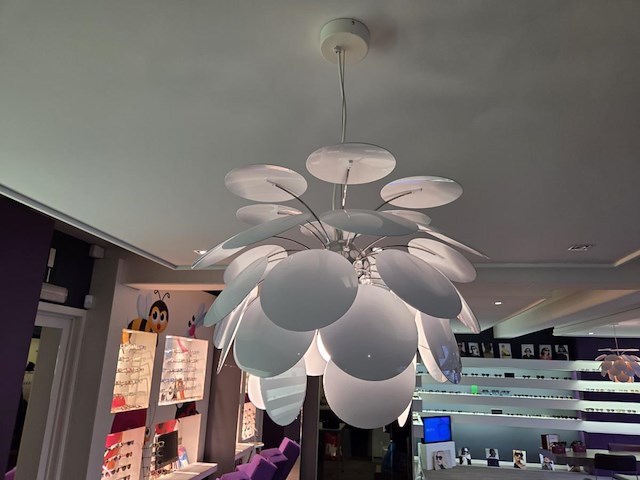1 kleine bloemvormige lamp discoco by christophe mathieu for marset - afbeelding 3 van  6