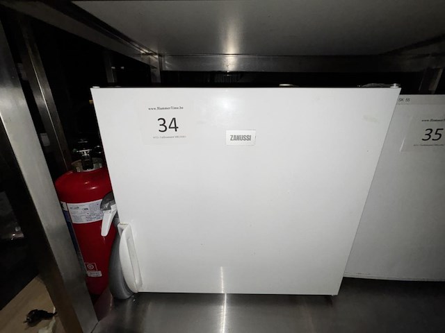 1 kleine koelkast zanussi zrx307w - afbeelding 1 van  4