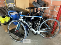 1 koersfiets cube - afbeelding 1 van  3