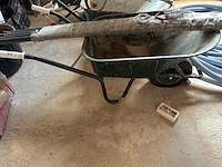 1 kruiwagen - afbeelding 1 van  1