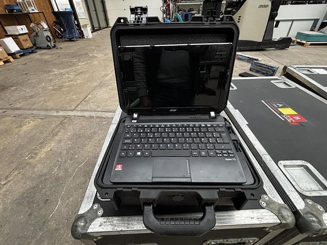 1 laptop acer aspire v5 - afbeelding 1 van  5