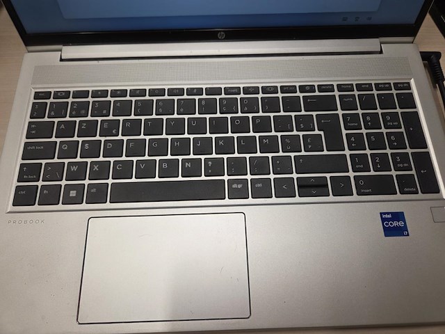 1 laptop hp probook - afbeelding 1 van  5