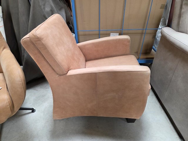 1 lederen bijzetfauteuil - afbeelding 2 van  5
