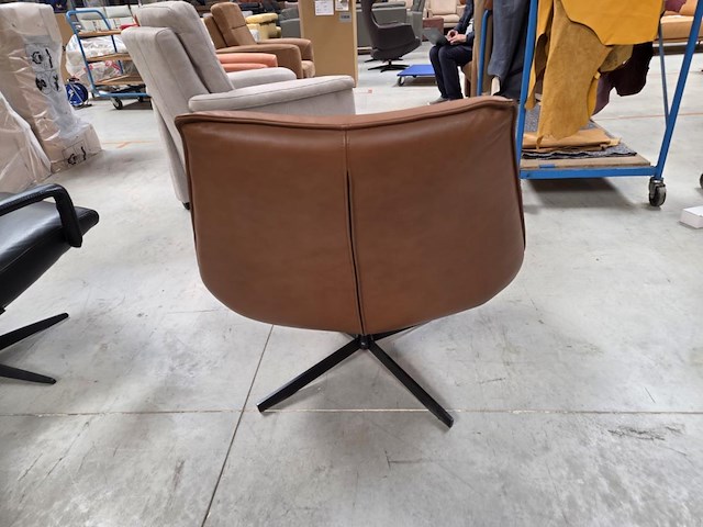 1 lederen draaifauteuil carlos - afbeelding 5 van  8