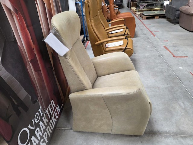 1 lederen manuele relaxfauteuil thijmen - afbeelding 2 van  5