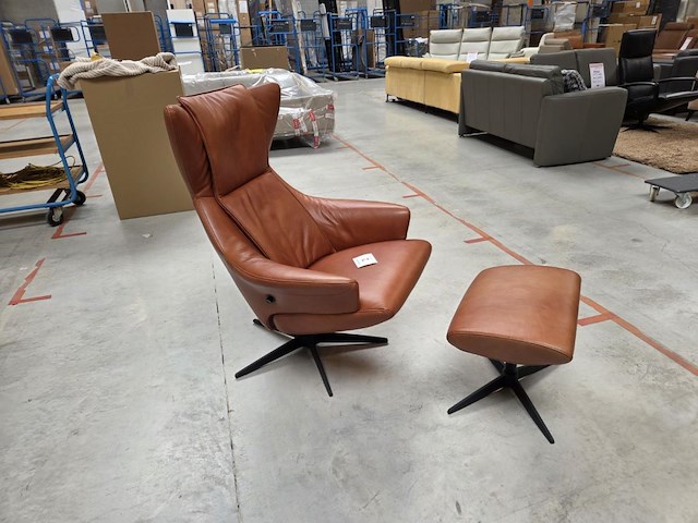 1 lederen relaxfauteuil met voetenbank en gasveer guernsey gealux - afbeelding 2 van  8