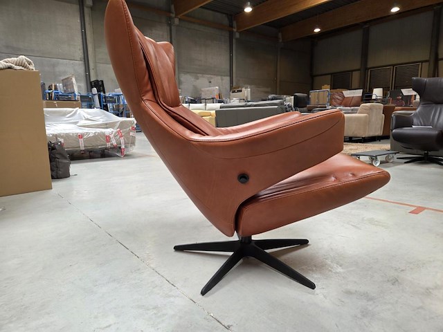 1 lederen relaxfauteuil met voetenbank en gasveer guernsey gealux - afbeelding 8 van  8