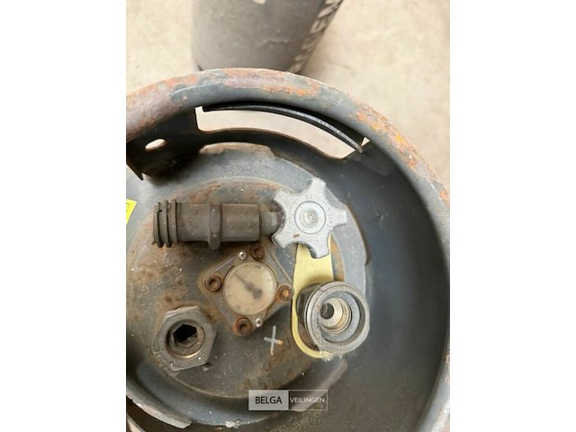 1 lege gasfles - afbeelding 2 van  2