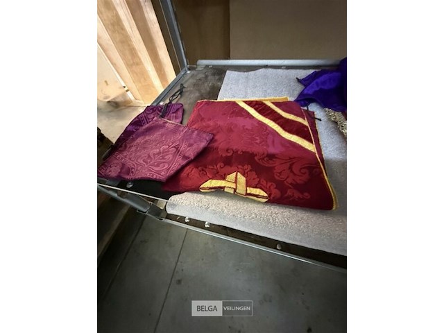 1 legger diverse kerkdoeken - afbeelding 3 van  3