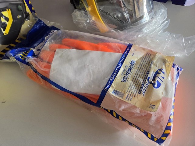 1 lot beschermingsmateriaal voor verwijderen van proscessierupsen - afbeelding 5 van  11