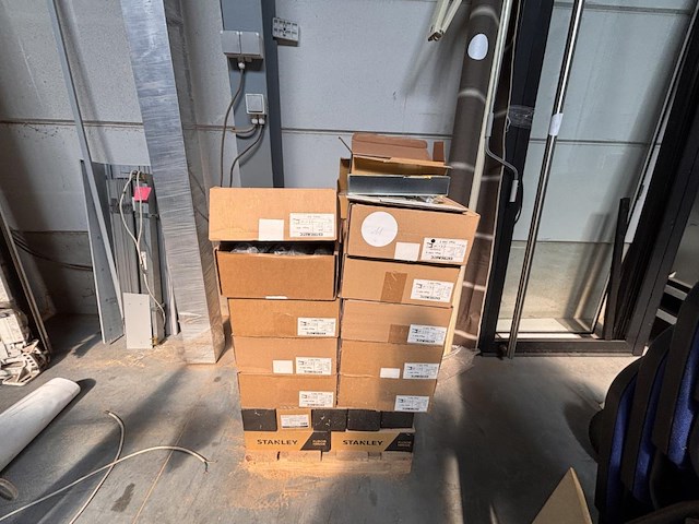 1 lot deurpompen stanley - afbeelding 1 van  4