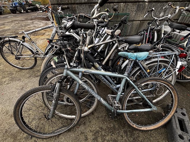 1 lot div fietsen - afbeelding 3 van  6