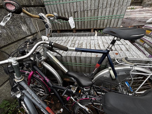 1 lot div fietsen - afbeelding 5 van  6