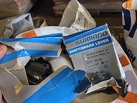 1 lot div fietsmaterialen en onderdelen - afbeelding 61 van  81