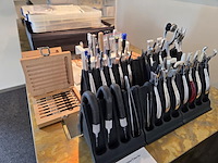 1 lot div handmaterialen - afbeelding 1 van  4