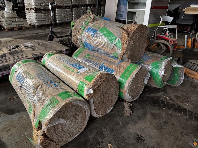 1 lot div isolatie - afbeelding 1 van  2