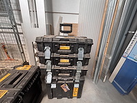 1 lot div lege werkbakken en werktrolley dewalt - afbeelding 2 van  5
