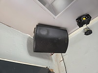 1 lot div muziekboxen