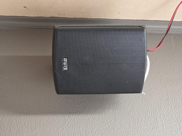 1 lot div muziekboxen - afbeelding 3 van  5
