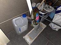 1 lot div poetsmaterialen - afbeelding 2 van  4