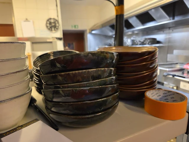 1 lot div servies - afbeelding 8 van  25