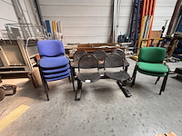 1 lot div stoelen