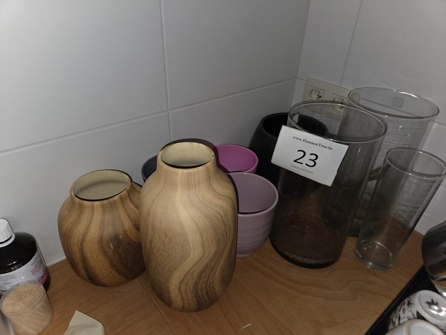 1 lot div vazen en bloempotten - afbeelding 1 van  3