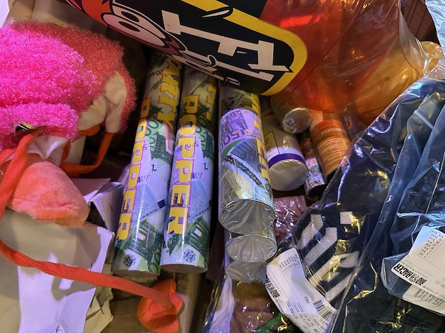 1 lot divers promo- en feestmateriaal - afbeelding 2 van  4