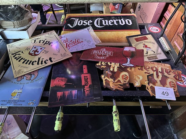 1 lot diverse wandborden - afbeelding 1 van  4