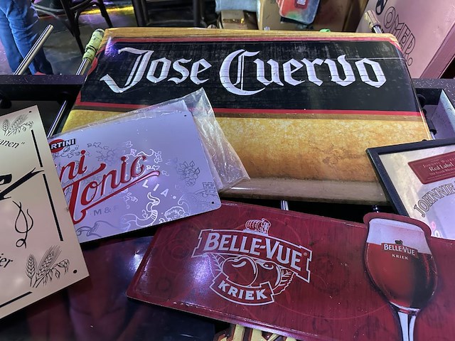 1 lot diverse wandborden - afbeelding 2 van  4