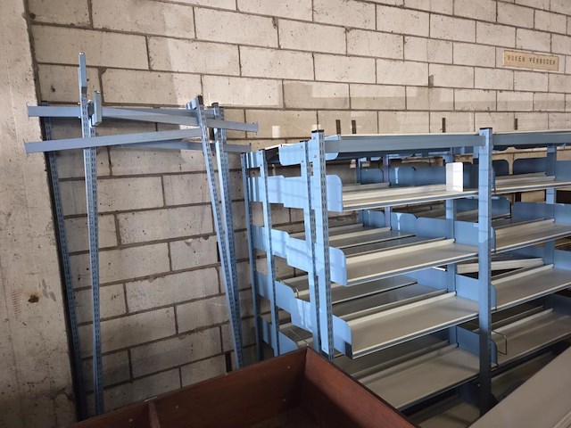 1 lot metalen rekken - afbeelding 6 van  7
