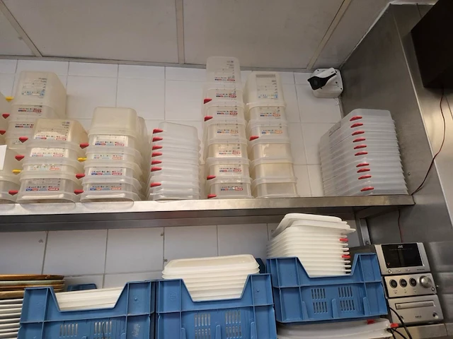 1 lot plastic opslagpotten met deksel - afbeelding 2 van  3